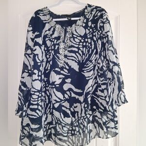 Liz & Me Blue and White Patterned Blouse